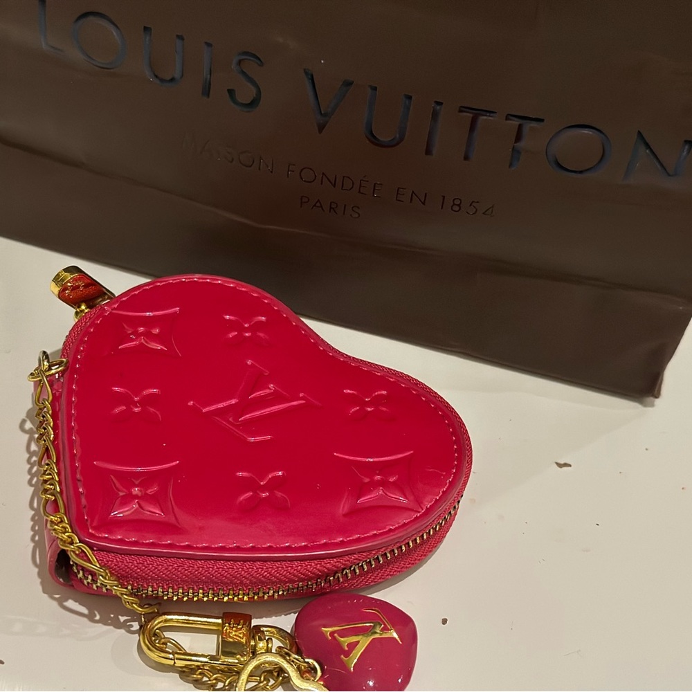 Louis Vuitton heart shaped pink purse
